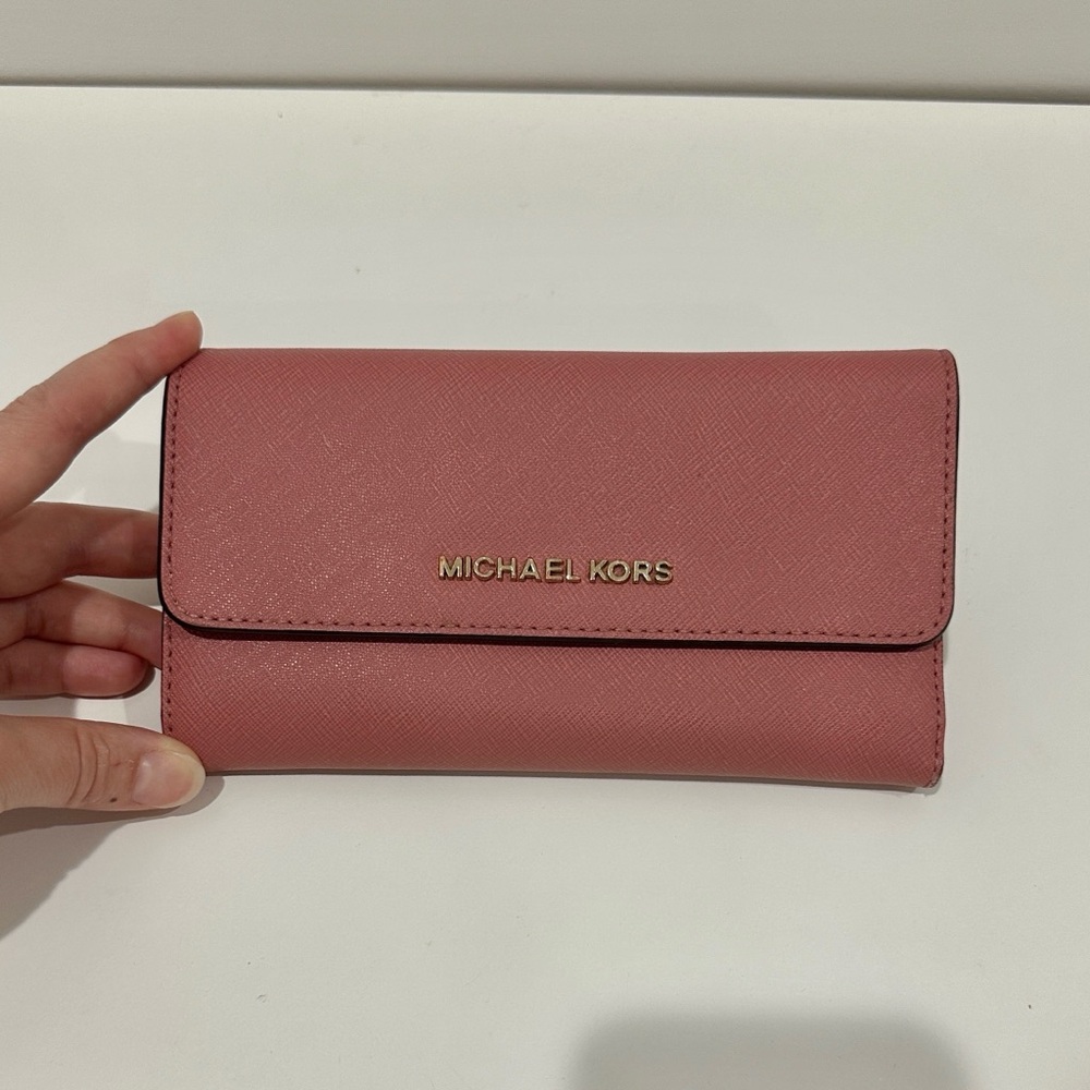 Michael Kors Rose Wallet